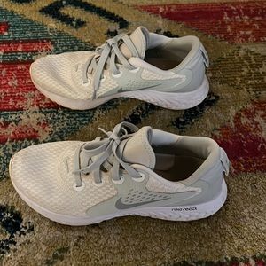 Nike React Women Sneakers Size 8